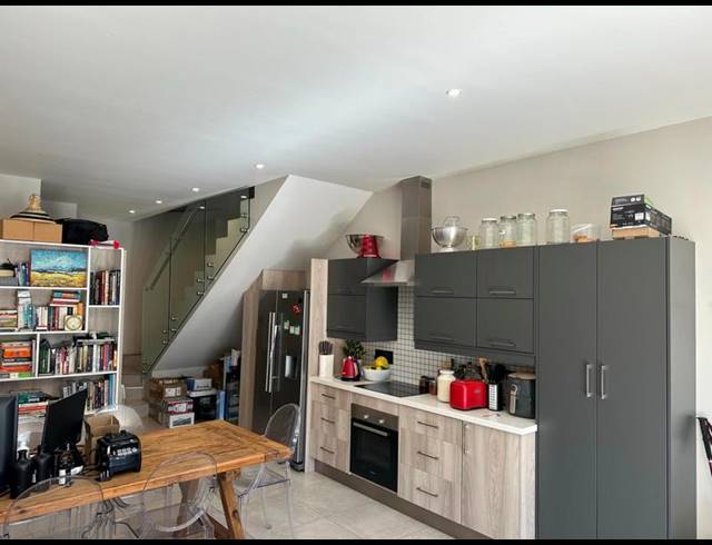 2 BEDROOM PROPERTY TO RENT IN MENLO PARK